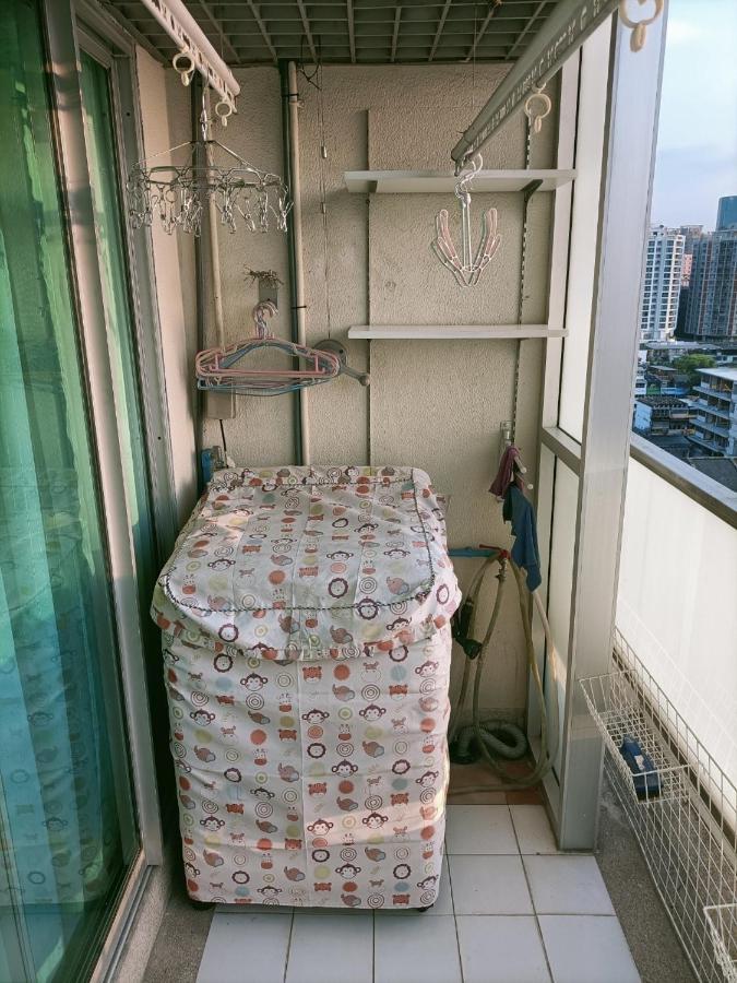 溫馨小屋 Бангкок Экстерьер фото