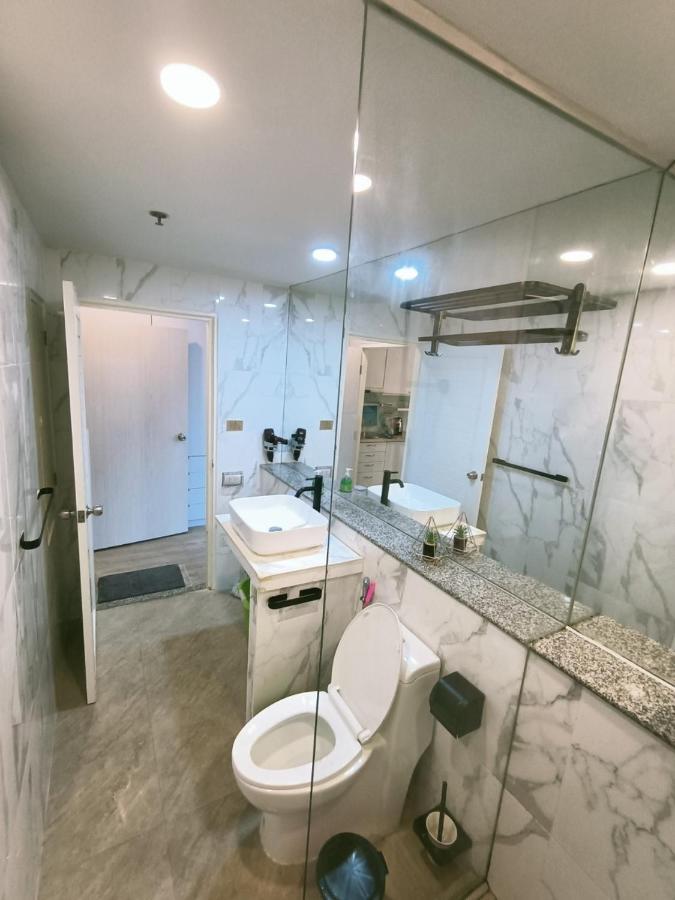 溫馨小屋 Бангкок Экстерьер фото